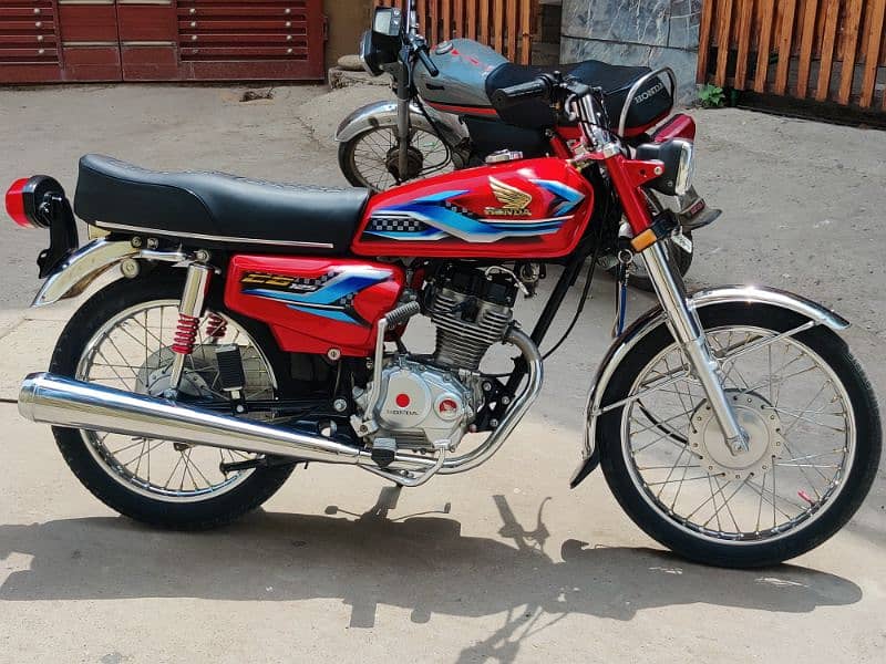 2021 model 125 almost new 1