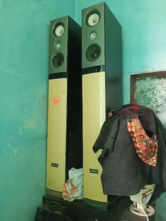 Tower speaker good condition