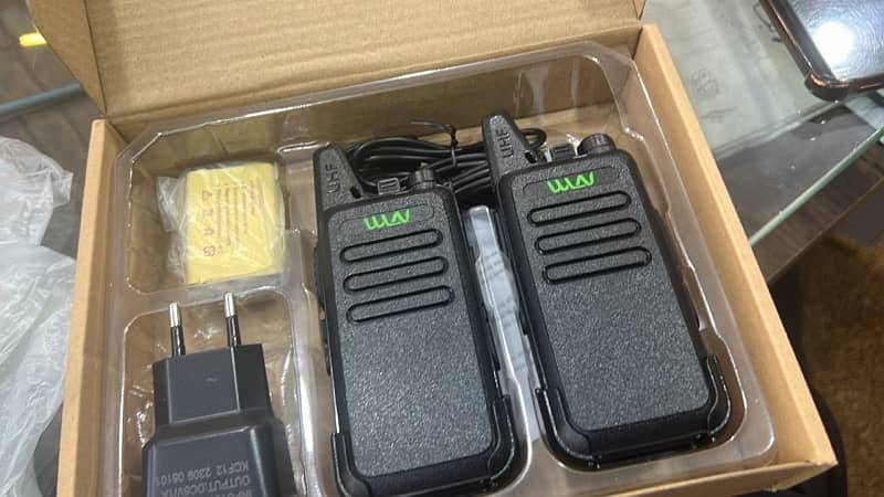 Motorola walkie talkie /  Motorola A8  / wireless set 2