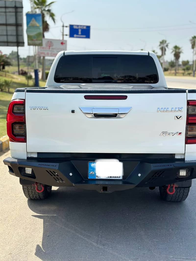 Toyota Hilux Revo V Automatic 2.8 2019 18