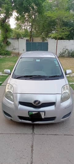 Toyota Vitz 2008 / 2012 ( Home use car Good Condition )