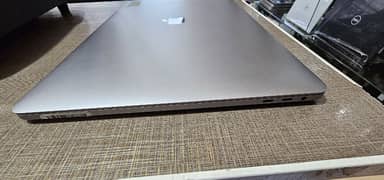 Apple MacBook Pro 16 Inch