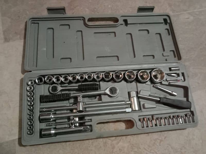 52 pcs tool kit 
BrandNew set
untouched New Box 3