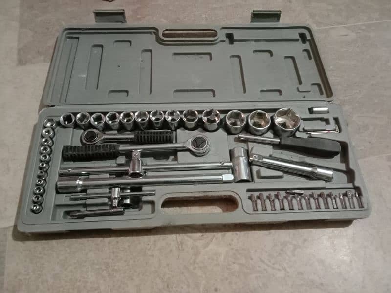 52 pcs tool kit 
BrandNew set
untouched New Box 6