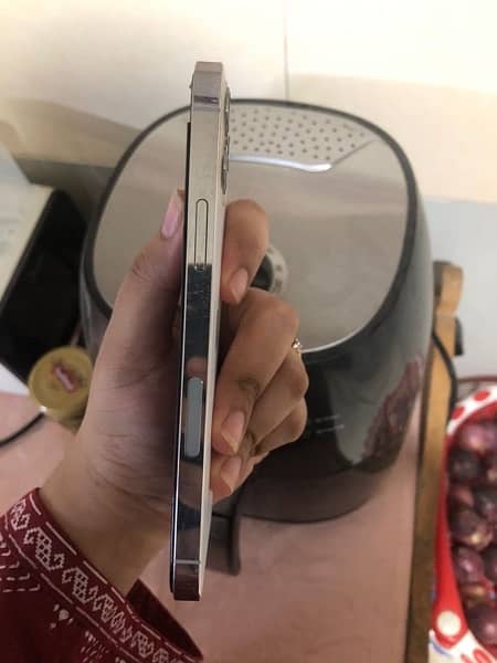 10/10  non pta 128gb iphone 12 pro 4