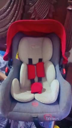 baby car seater and carrier 0