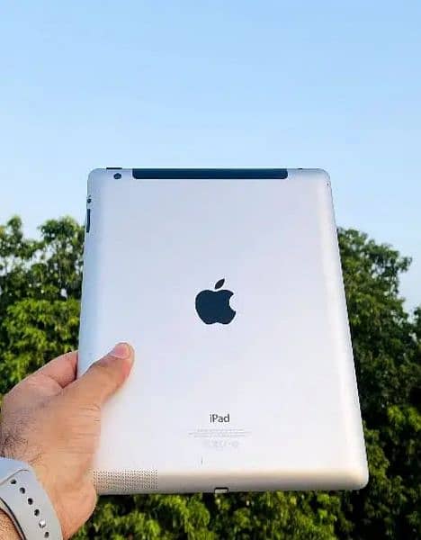 Ipad 4th generation New condition 2