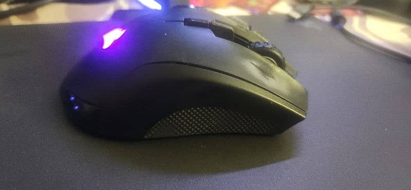 Corsair ironclaw wireless RGB gaming mouse 4