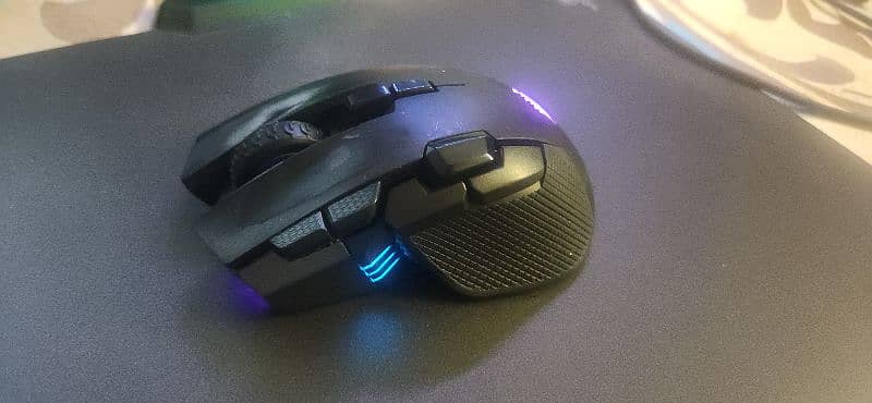 Corsair ironclaw wireless RGB gaming mouse 5