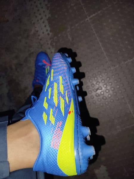 football boots (sterds) (urgent sale) 3