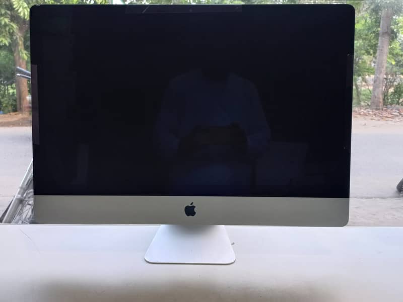 imac 2017 27" inch 5k ratina 4gb graphics card 8