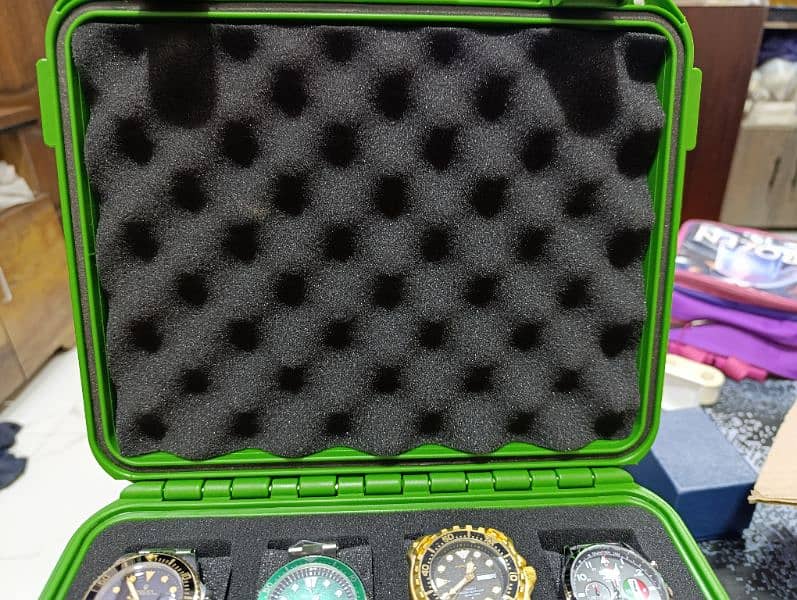 Invicta Designed Watch collection box with eight slots 3