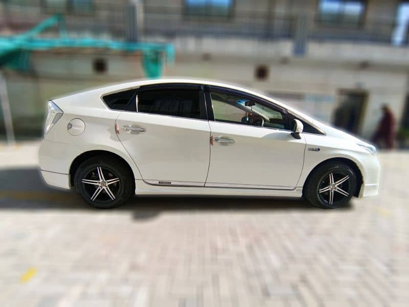 Toyota Prius 2013 8