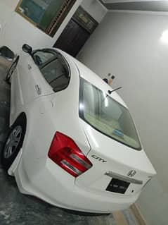 Honda City IVTEC 2019 totaly genuine