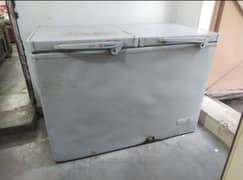 Selling Dawlance Freezer