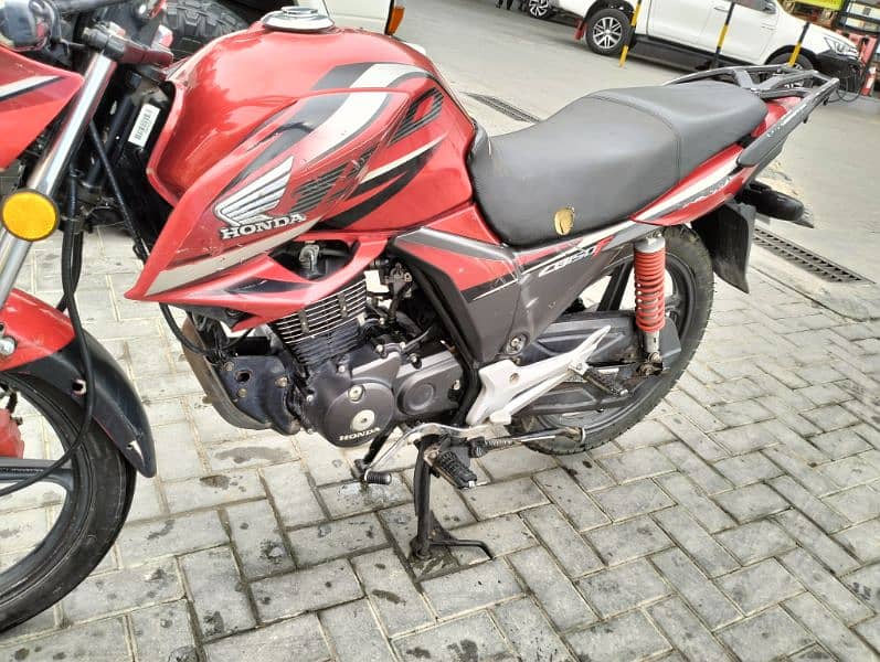 Honda CB 150F 7