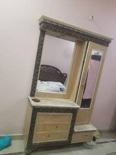 dressing table