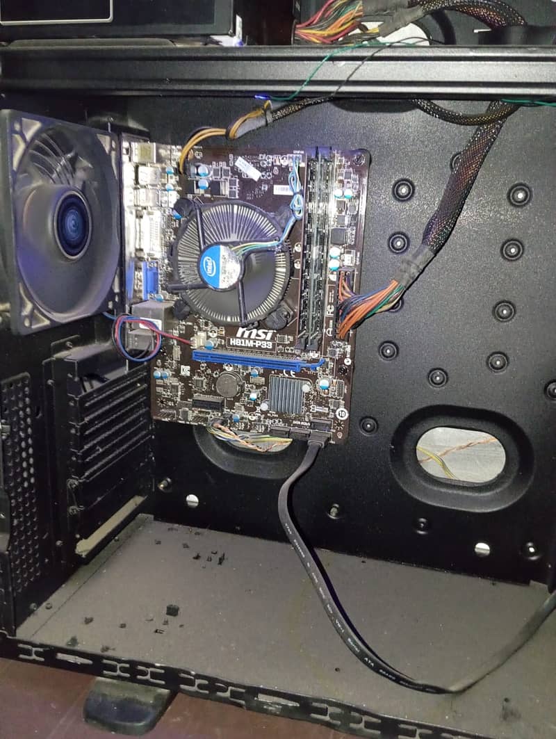 Gaming PC with Core i5 4th 8 GB Ram 256 SSD without graphic card 4