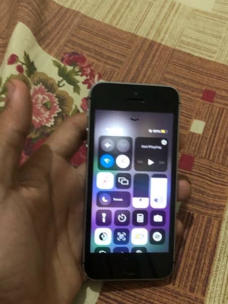 iPhone SE (5se) 32gb 7