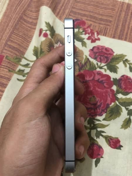 iPhone SE (5se) 32gb 8