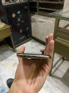 iPhone XS