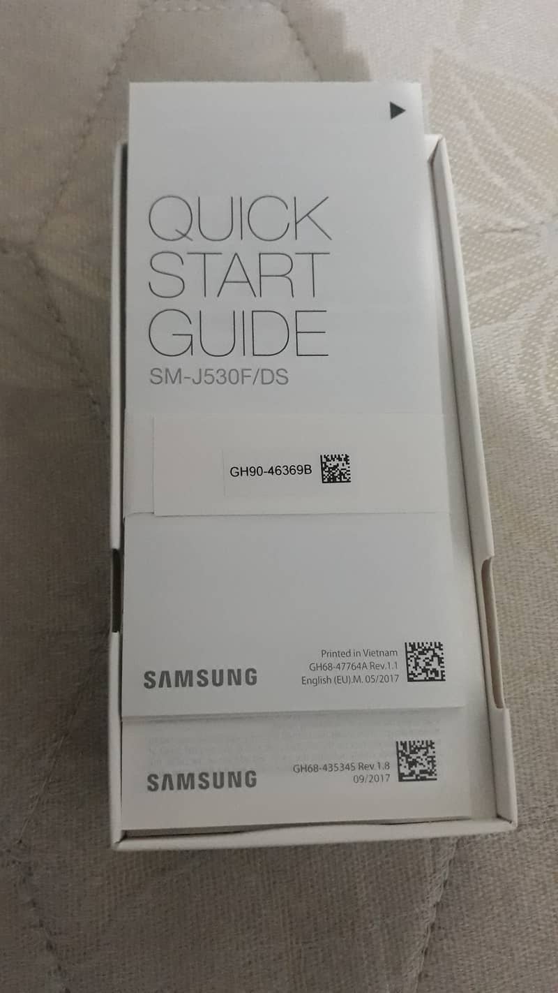 Samsung Galaxy J5 pro 32gb golden, 5