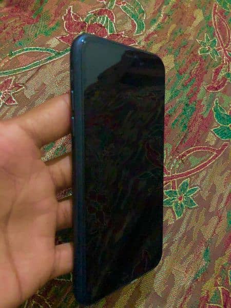 IPHONE XR 128GB 6