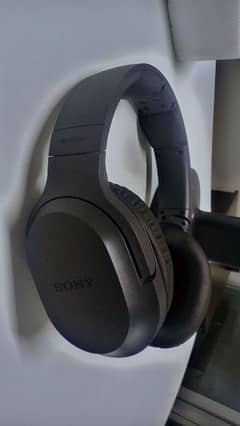 Wireless Headphones / Sony Brand / Headphones for sale