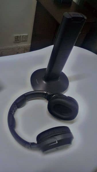 Wireless Headphones / Sony Brand / Headphones for sale 2