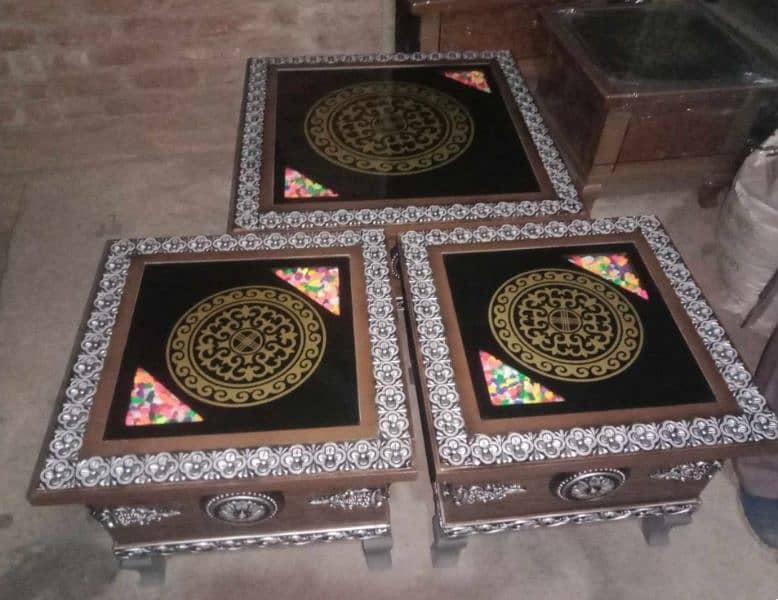 Beautiful center table on sale ( contact number 03005161514) 5