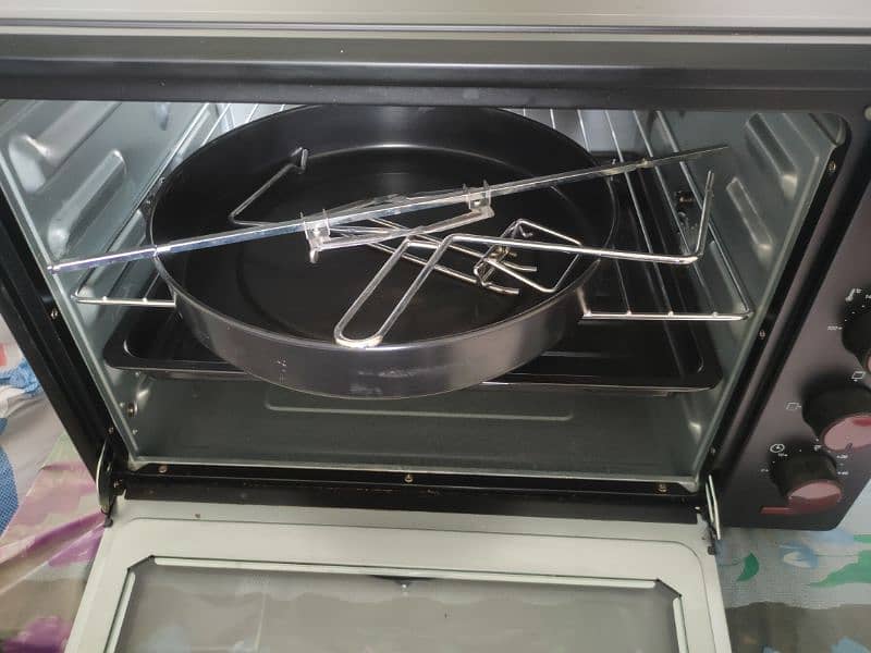 SIGNATURE ELECTRIC OVEN 8