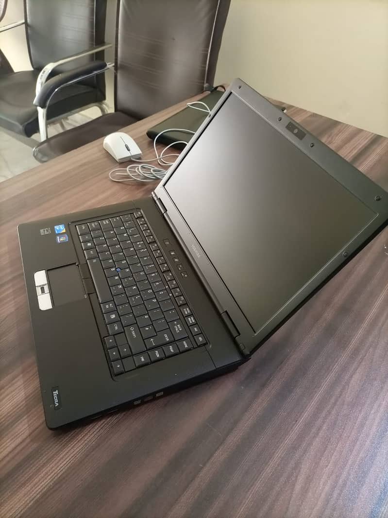 Toshiba A11-1EG  Core i5  1st Gen 4GB Ram 320GB HDD 13