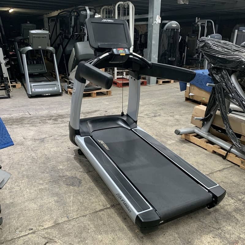 NEW\USED\COMMERCIAL\HOME\ELECTRIC TREADMILL\IMPORT\ELLIPTICAL\OLX\PAK 4