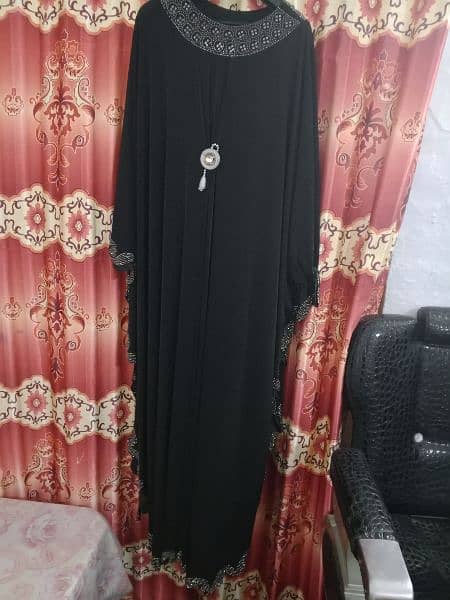 black coloured full size abaya 2