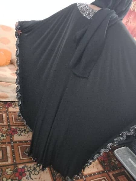 black coloured full size abaya 3