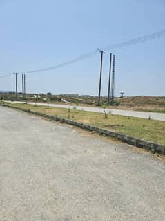 5 Marla level Park face Plot with possession Available For sale