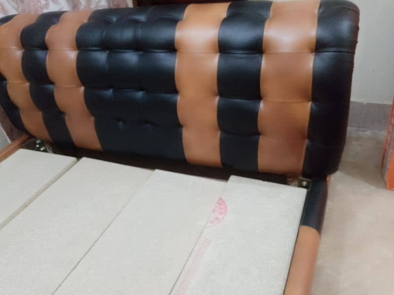 New Single pouches Bed (black+brown leather) +moltyform urgent sale 7