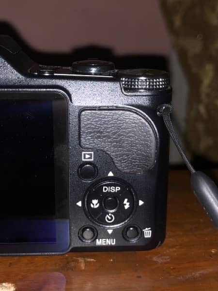 Sony cyber shot digital camera 10.1mp dsc h20 2