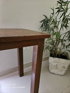 Central/Study/Dressing Table