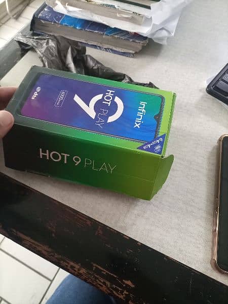 Infinix Hot 9 Play 4-64 2