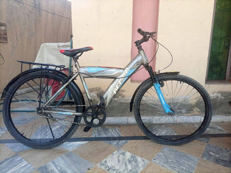 26 INCH CYCLE IMPOTED CYCLE IN VERY GOOD CONDITION RAMBO CYCLE 1