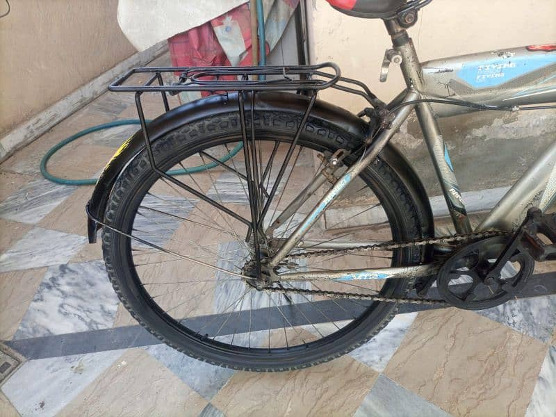 26 INCH CYCLE IMPOTED CYCLE IN VERY GOOD CONDITION RAMBO CYCLE 5