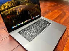 MacBook Pro i9 16inch A2141 32GB Ram 1TB SSD 8GB AMD Radeon Graphics