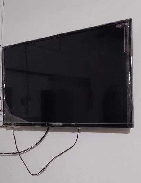 32" L. E. D Android WiFi TV for sale. 11