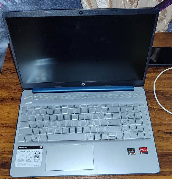 selling hp 15.6 15-ef2000 series laptop 1