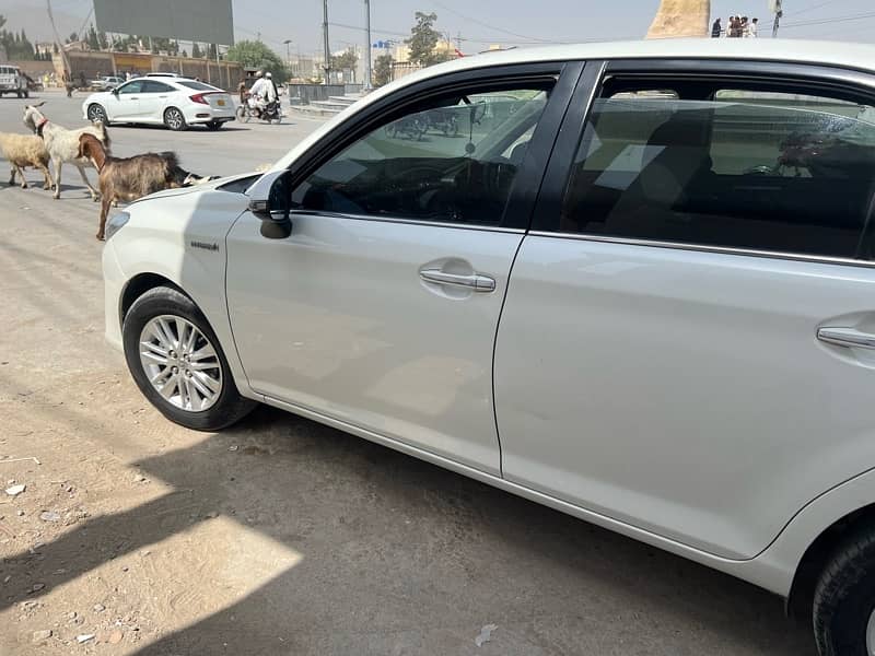 Toyota Corolla Axio G  2015/2019. pearl white . b2b. 4 grade . 11