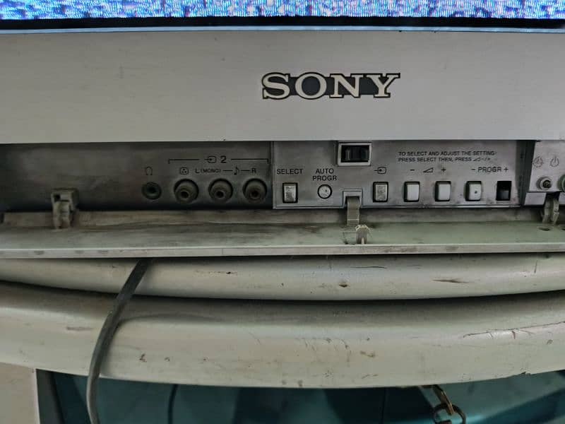 Sony Wega Trinitron 21 Inch TV KVXA21M83 2