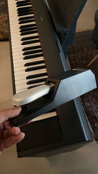 Piano YAMAHA Piaggero Np-31 76-Key  Keyboard Black (used) 8