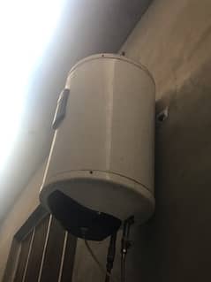 ELECTRIC GEYSER FOR SALE