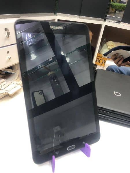 Samsung Galaxy Tab E | 16GB Storage | 2 GB RAM | Brand New Condition 2